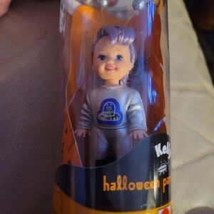 NIB BARBIE DOLL KELLY CLUB HALLOWEEN PARTY 2000 ASTRONAUT ALIEN 28306